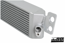 Load image into Gallery viewer, BMW M3 E90 E92 E93 ENGINE OIL COOLER RACING